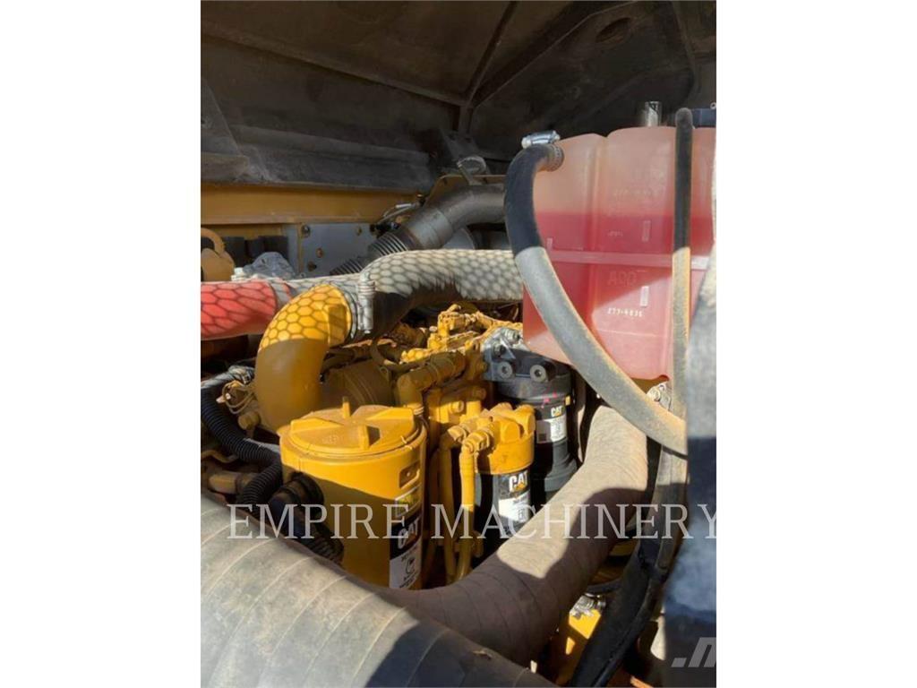 CAT CW34 Pneumatic tired rollers