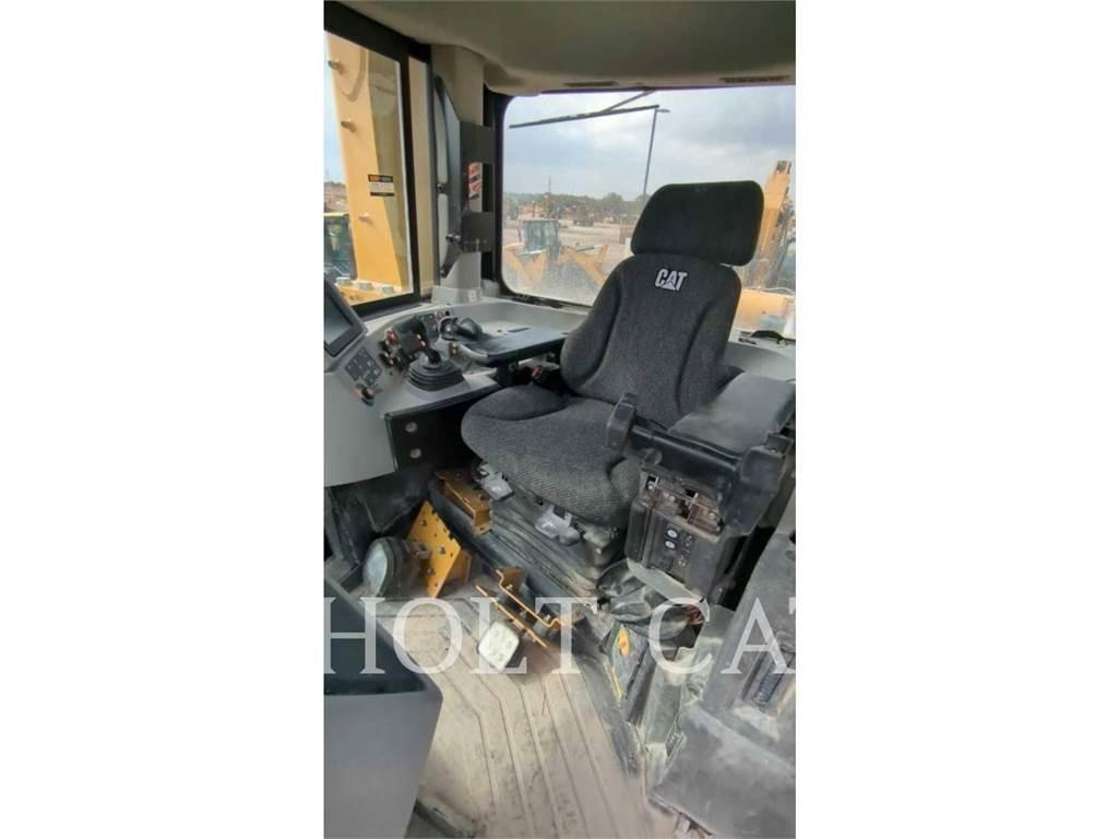 CAT D10T Crawler dozers