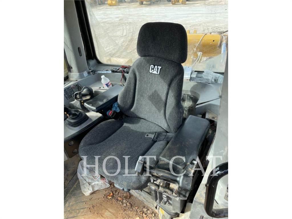 CAT D10T Crawler dozers
