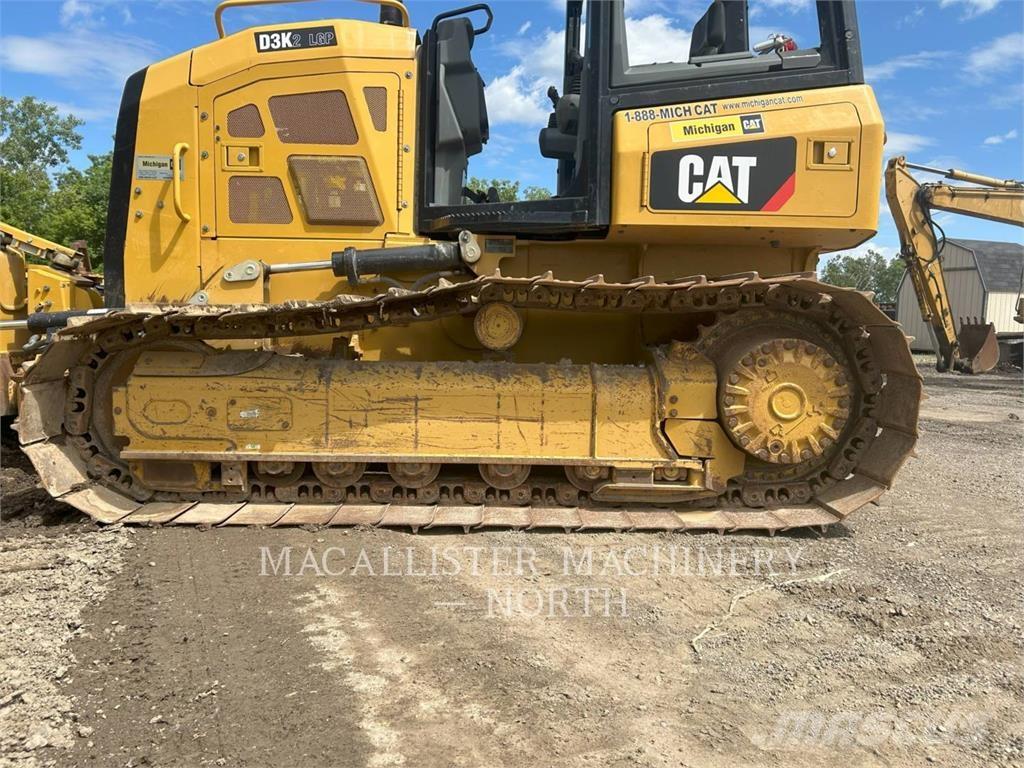 CAT D3K2L 4F Crawler dozers
