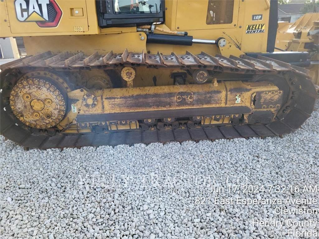 CAT D4 Crawler dozers