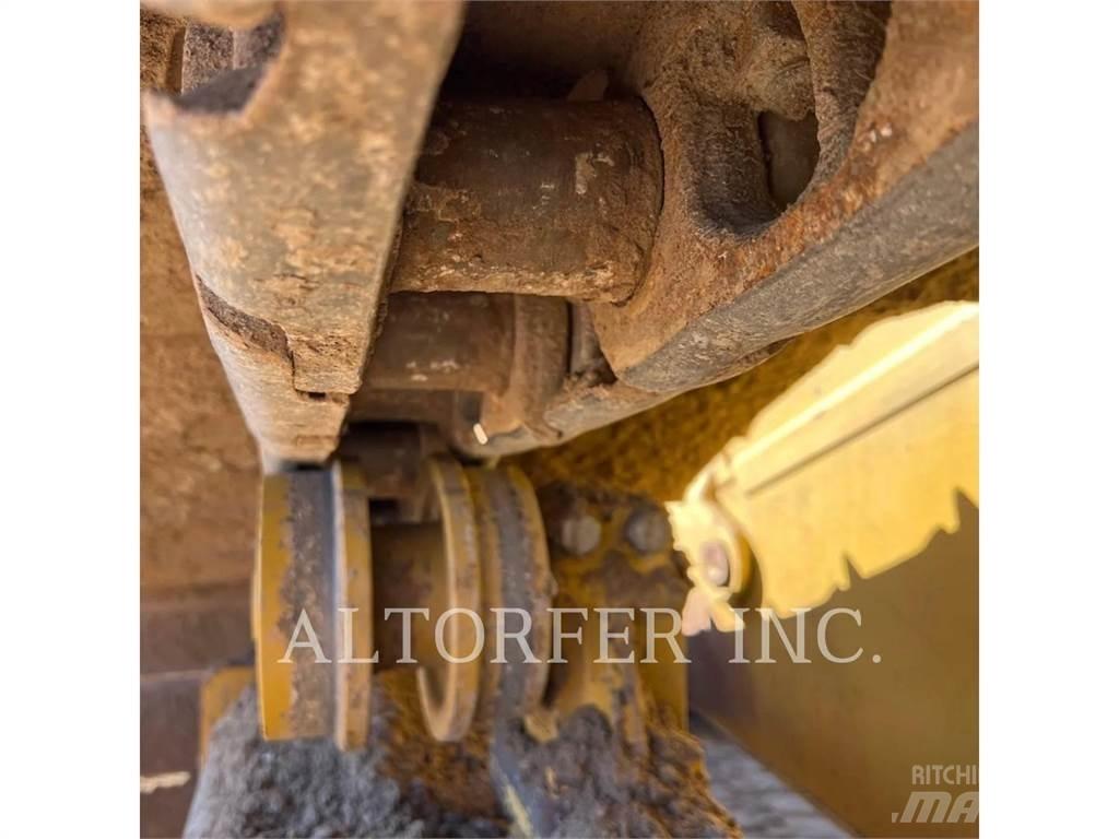 CAT D6 LGP Crawler dozers
