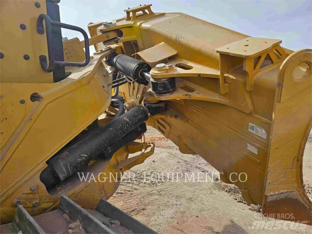 CAT D6 VP Crawler dozers