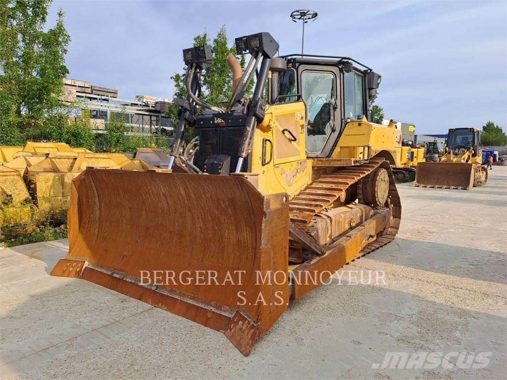 CAT D6 XE Crawler dozers