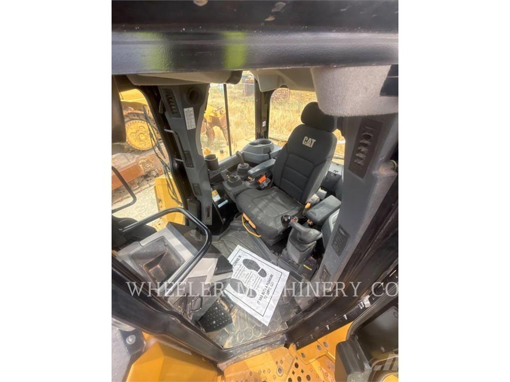 CAT D6 XL VP Crawler dozers