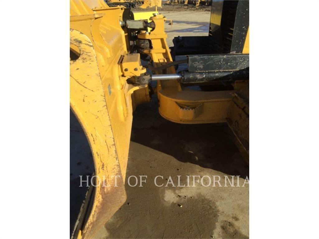 CAT D6K2 Crawler dozers