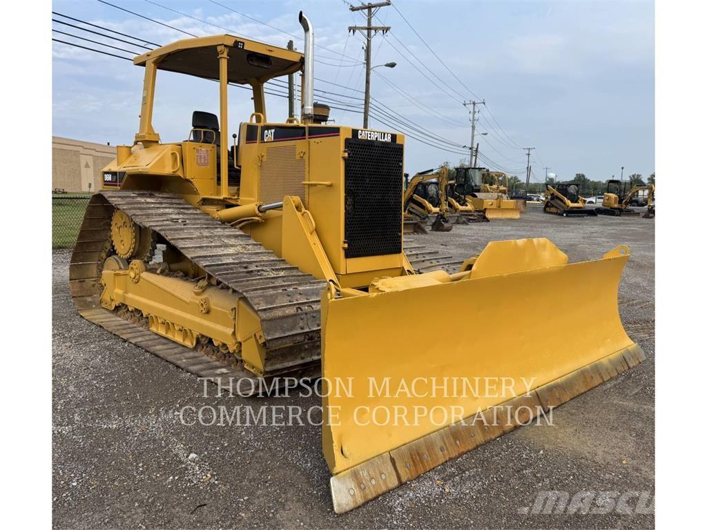 CAT D6M LGP Crawler dozers