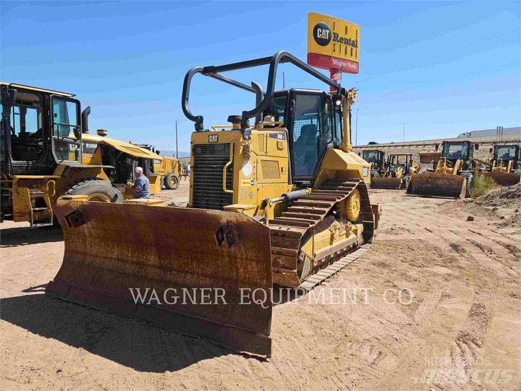 CAT D6N XL Crawler dozers