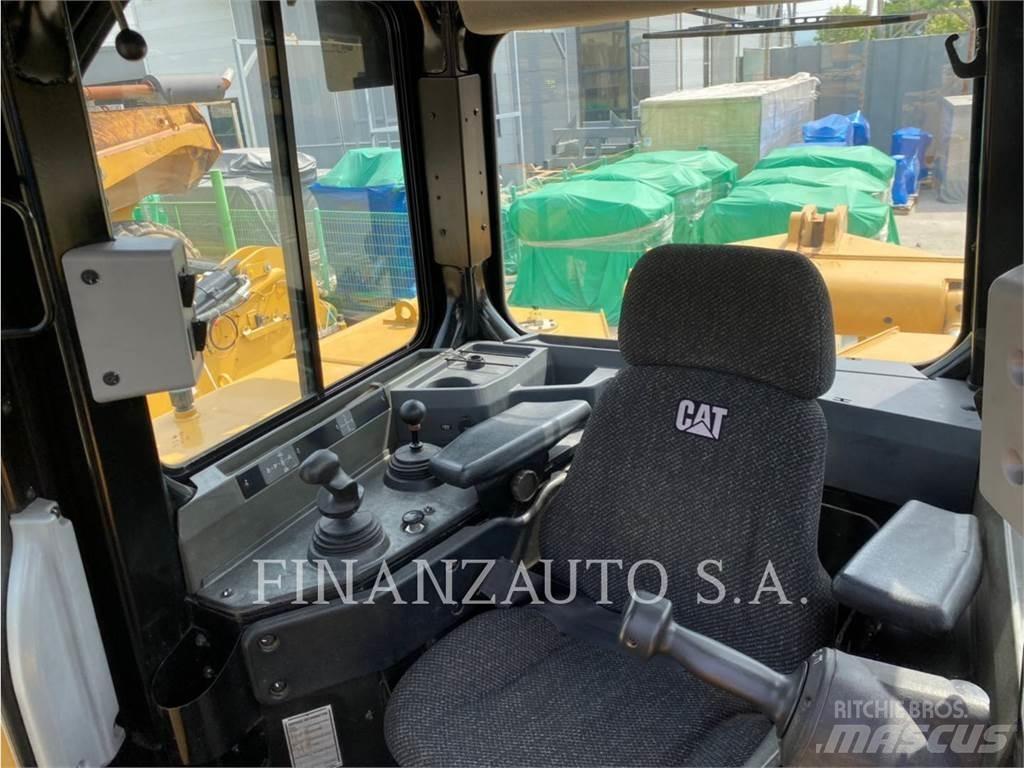 CAT D8R Crawler dozers
