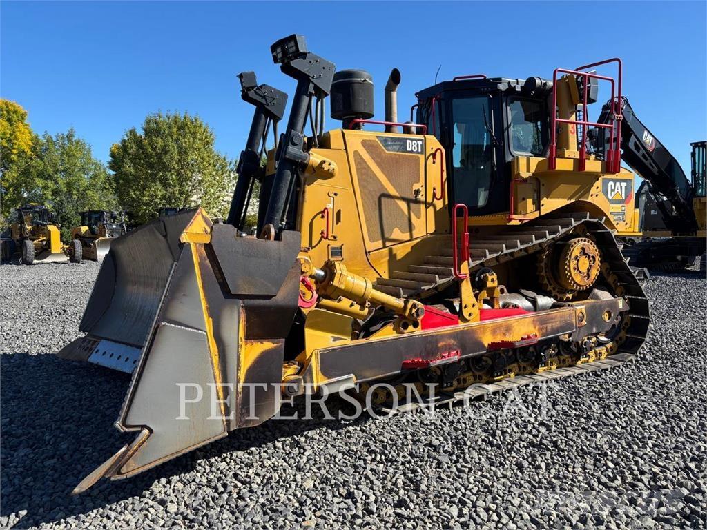 CAT D8T Crawler dozers