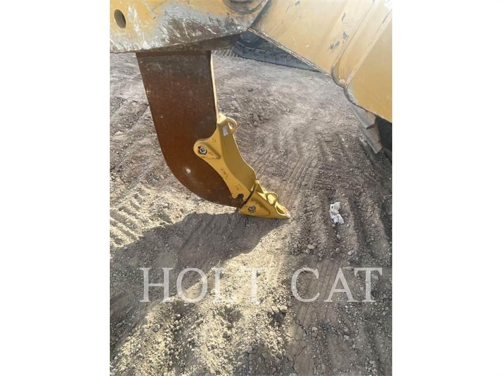 CAT D9 Crawler dozers
