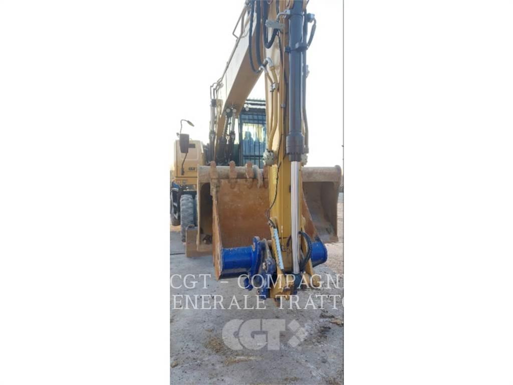 CAT M314 Wheeled excavators