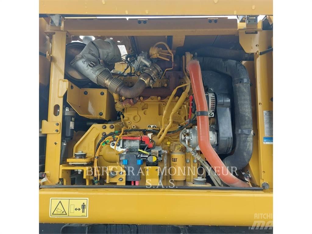 CAT M315 Wheeled excavators