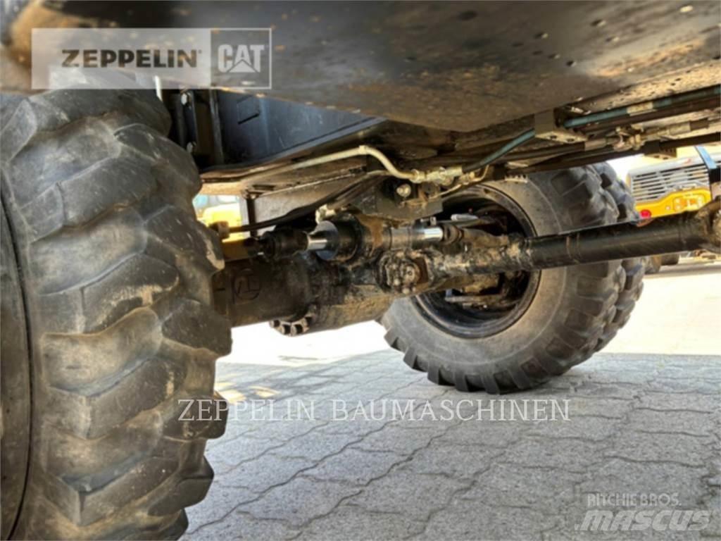 CAT M316F Wheeled excavators