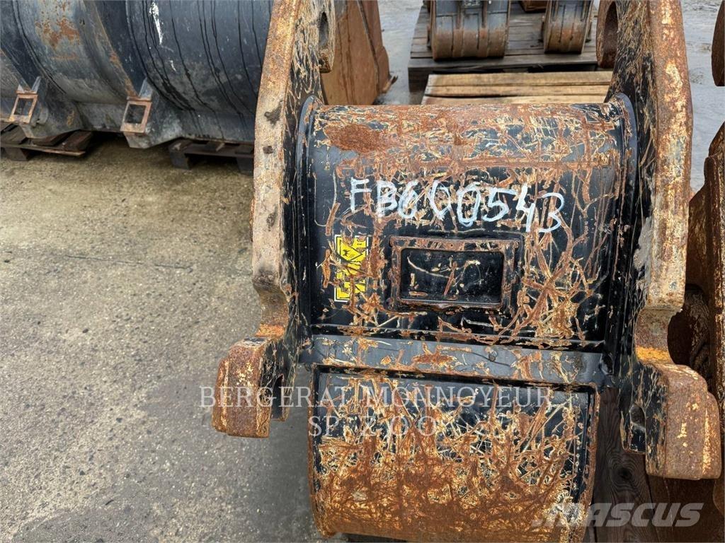 CAT M316F Wheeled excavators