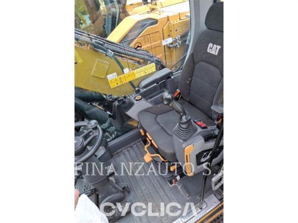 CAT M318 Wheeled excavators