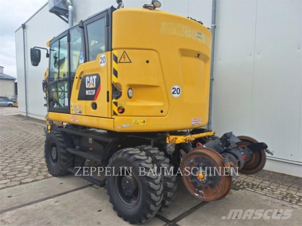 CAT M323F Wheeled excavators