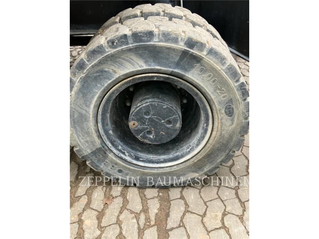 CAT MH3024-06C Demolition excavators