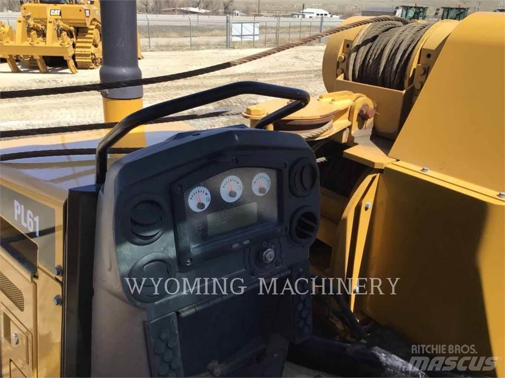 CAT PL61 Pipelayer dozers