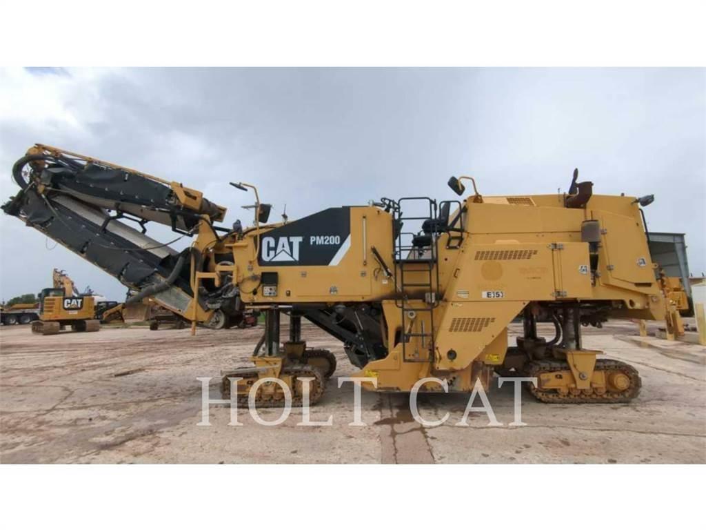 CAT PM200 Asphalt recyclers