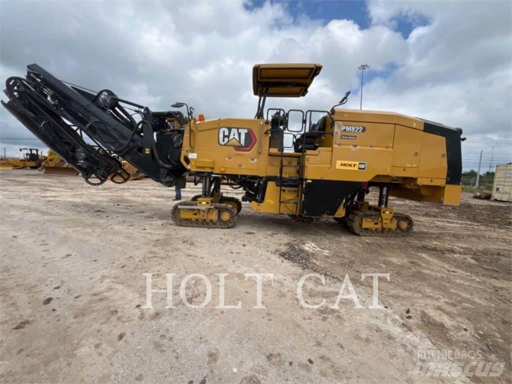 CAT PM822 Asphalt recyclers