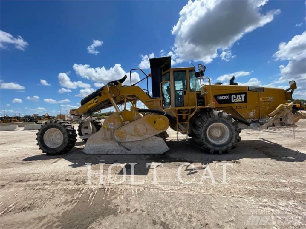 CAT RM300 Asphalt recyclers