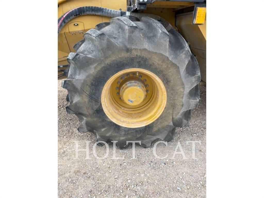CAT RM400 Asphalt recyclers