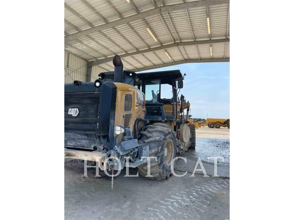 CAT RM400 Asphalt recyclers