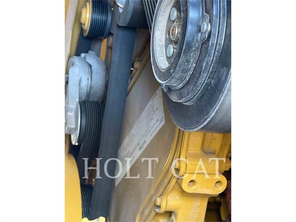 CAT RM400 Asphalt recyclers