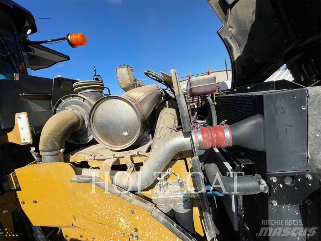 CAT RM400 CAB Asphalt recyclers
