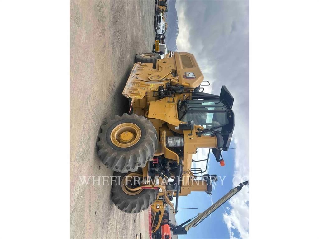CAT RM800 Asphalt recyclers