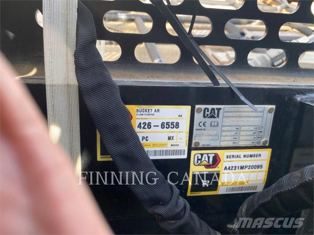 CAT SSL-BM-86 Buckets