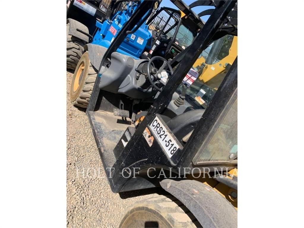 CAT TH255 Telescopic handlers