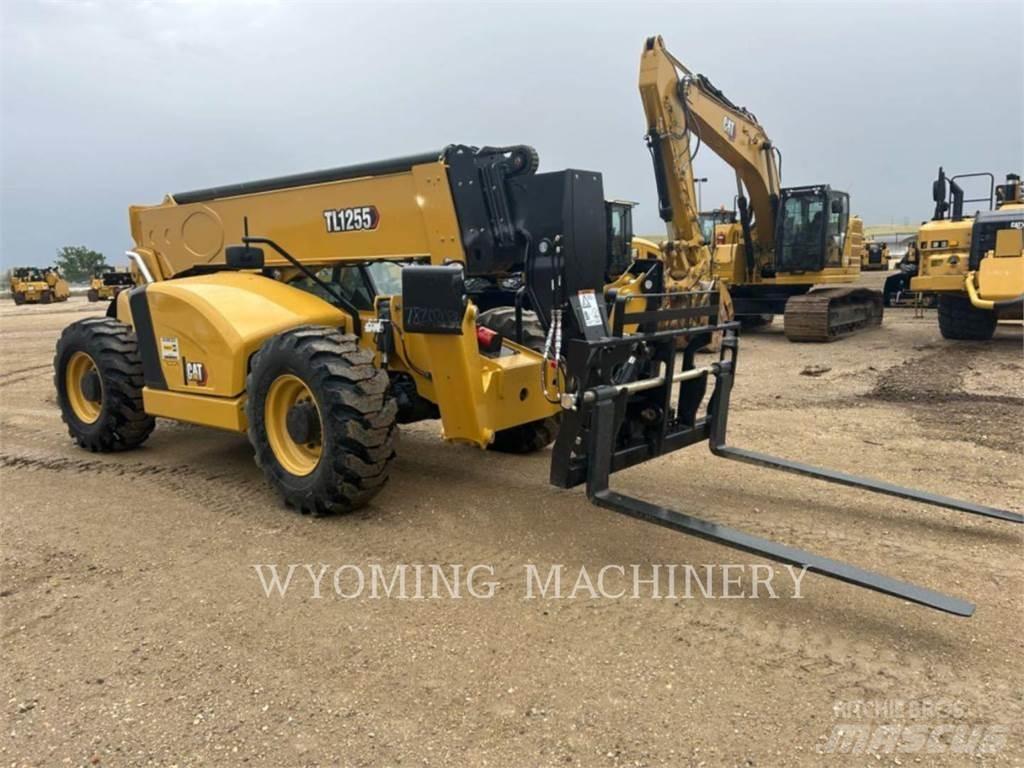CAT TL1255 Telescopic handlers