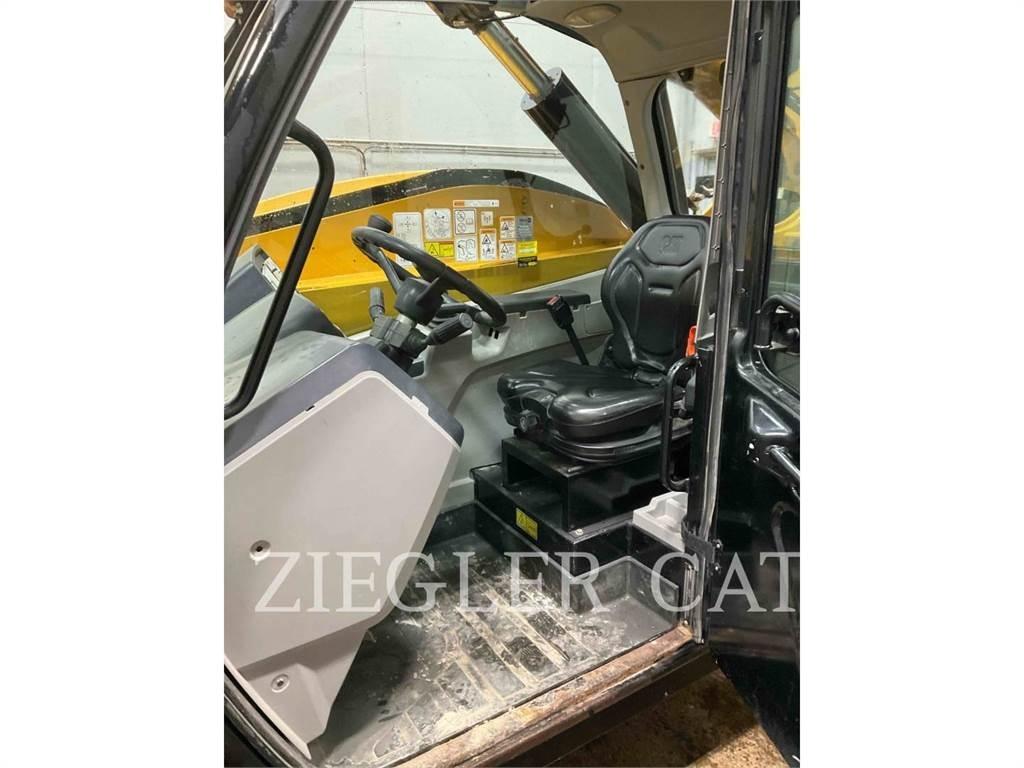CAT TL943D Telescopic handlers