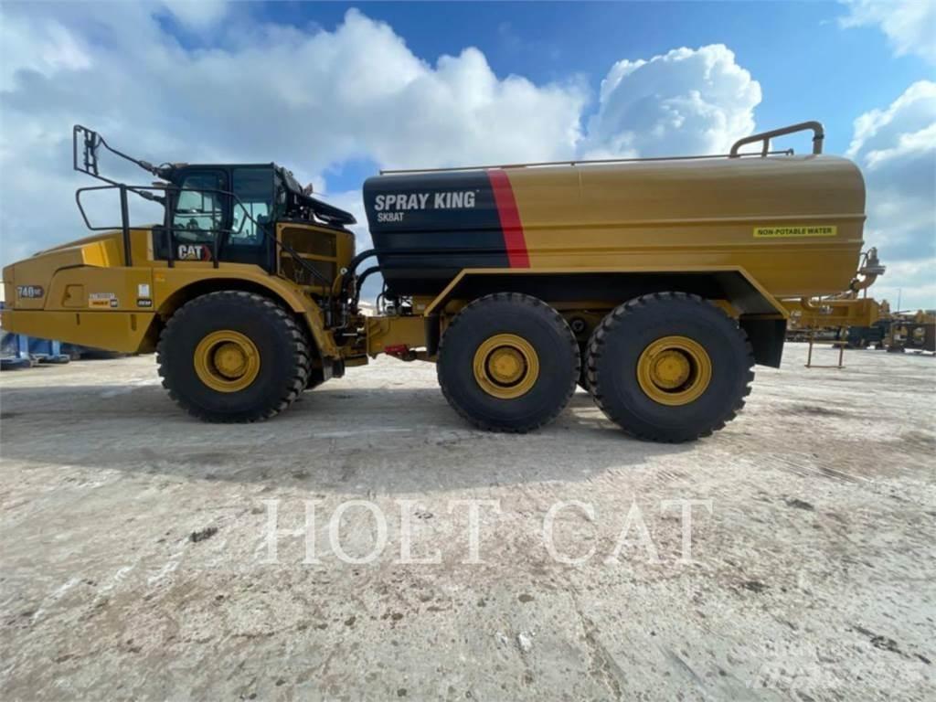 CAT W00 740 Tanker trucks