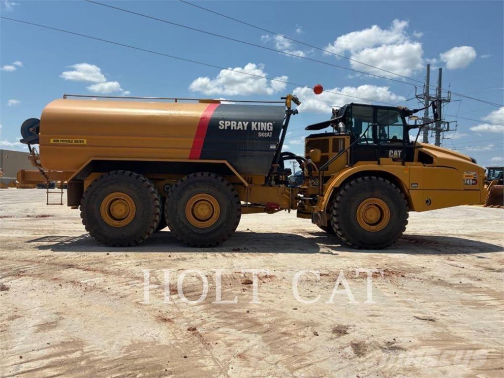CAT W00 740 Tanker trucks