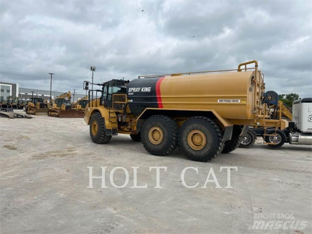 CAT W00 740GC Tanker trucks