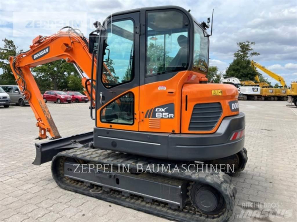 Doosan DX85R-3 Crawler excavators