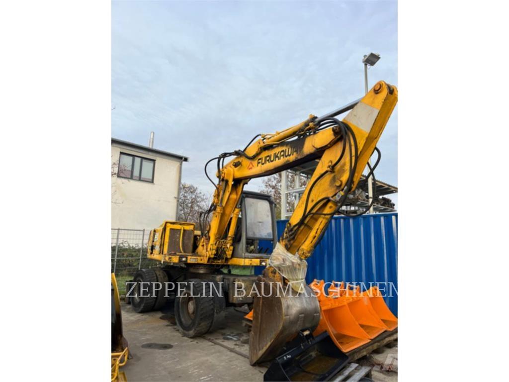 Furukawa W730 Wheeled excavators