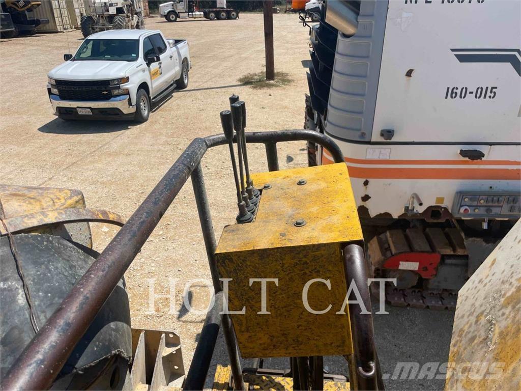 Gomaco GT3600 Concrete accessories