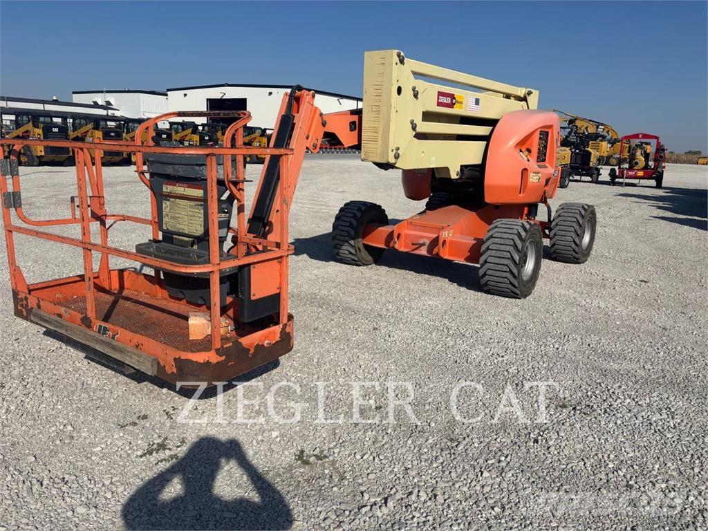 JLG 450AJ Articulated boom lifts