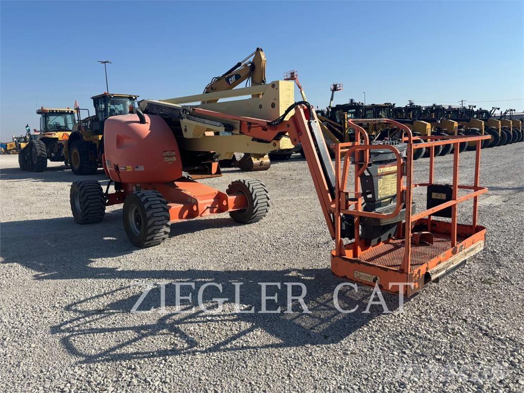 JLG 450AJ Articulated boom lifts