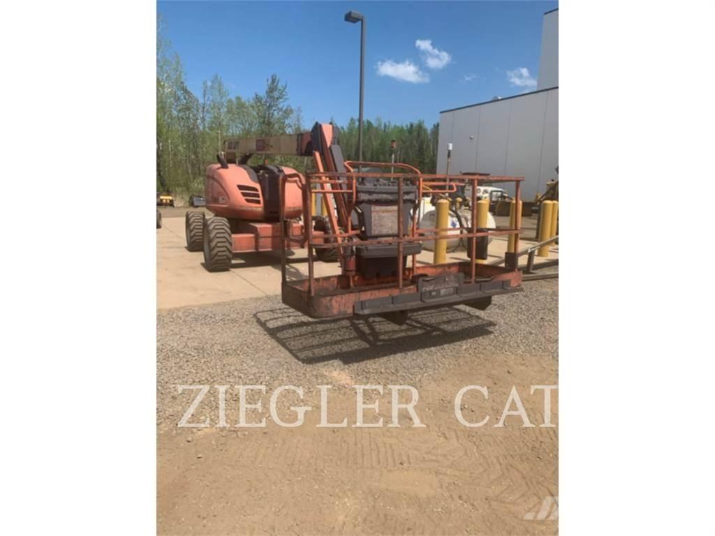 JLG 600AJ Articulated boom lifts