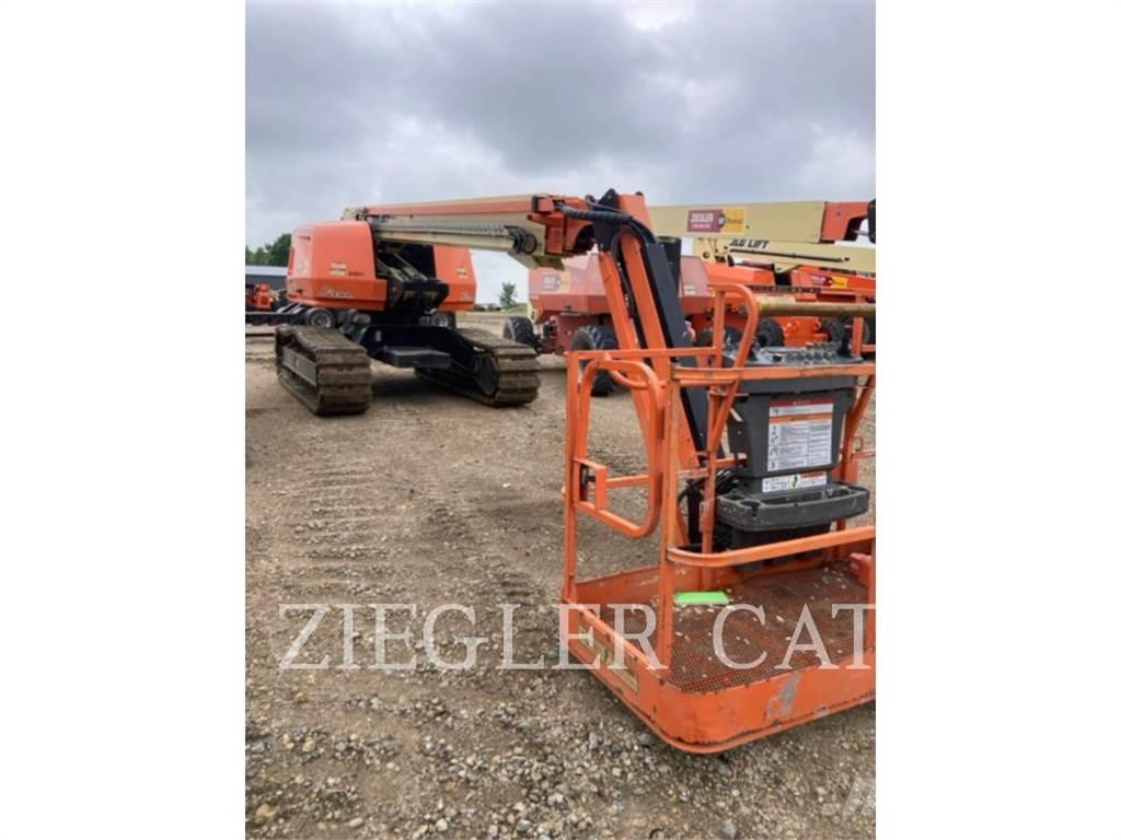 JLG 600SJC Articulated boom lifts