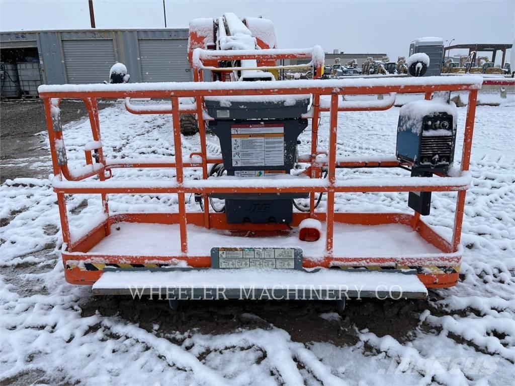 JLG 670SJ SL Articulated boom lifts