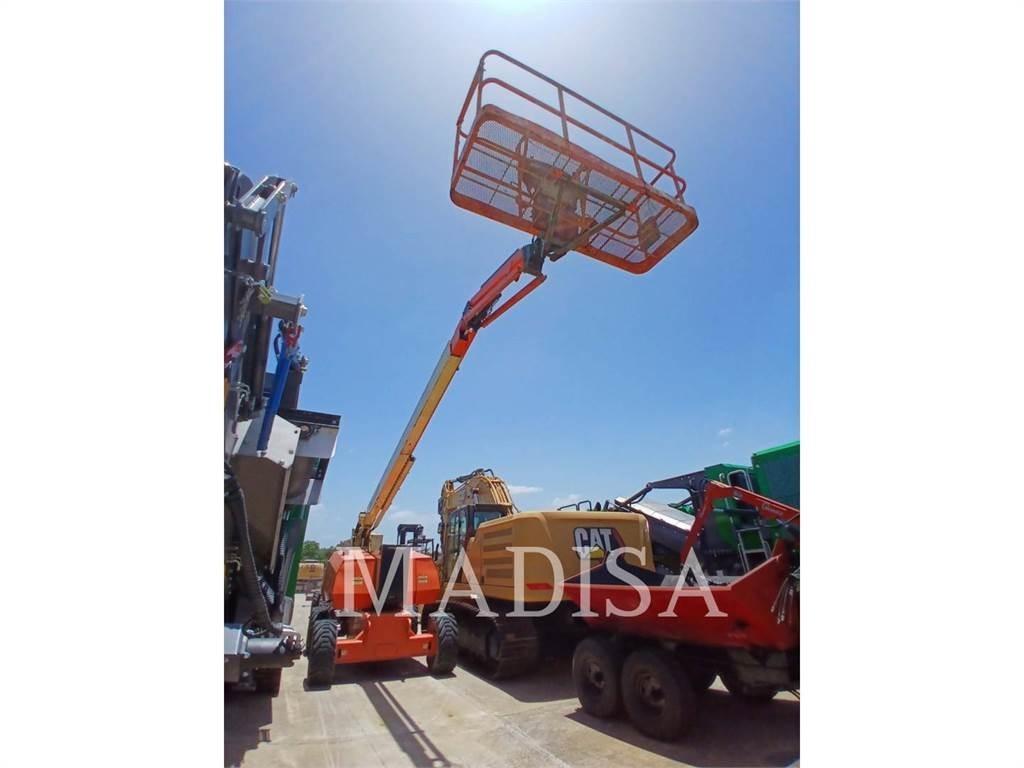 JLG 800 AJ Articulated boom lifts