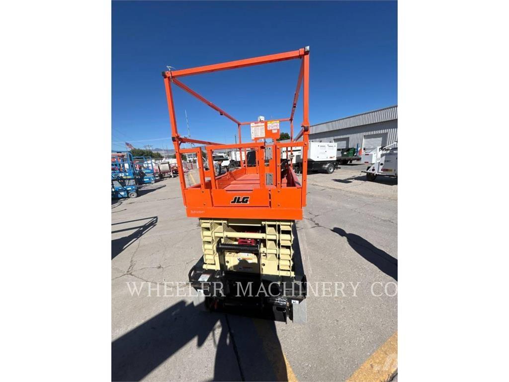 JLG ES3246 Scissor lifts
