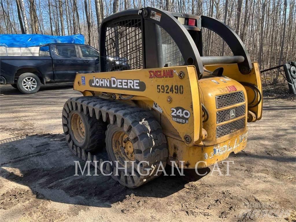John Deere 240 Skid steer loaders