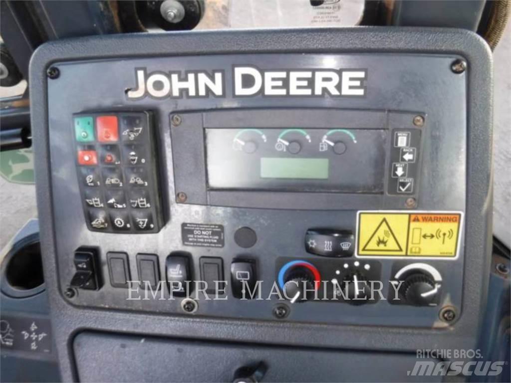 John Deere 410L Backhoe loaders